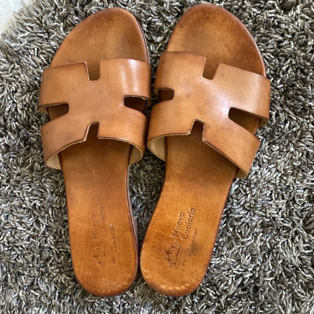 Italian Leather Roman-Style Flat Sandals – Size 37